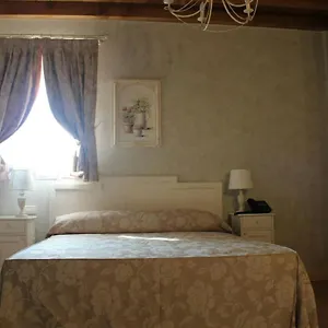 https://relais-mondotella.it-lombardy.com