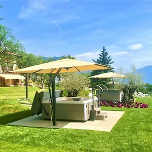 https://villa-delle-querce.it-lombardy.com